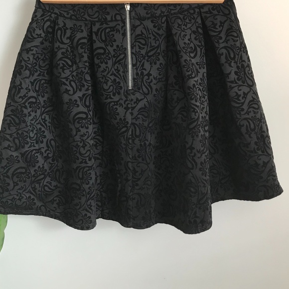Forever 21 Jacquard Mini Skirt - Picture 3 of 6